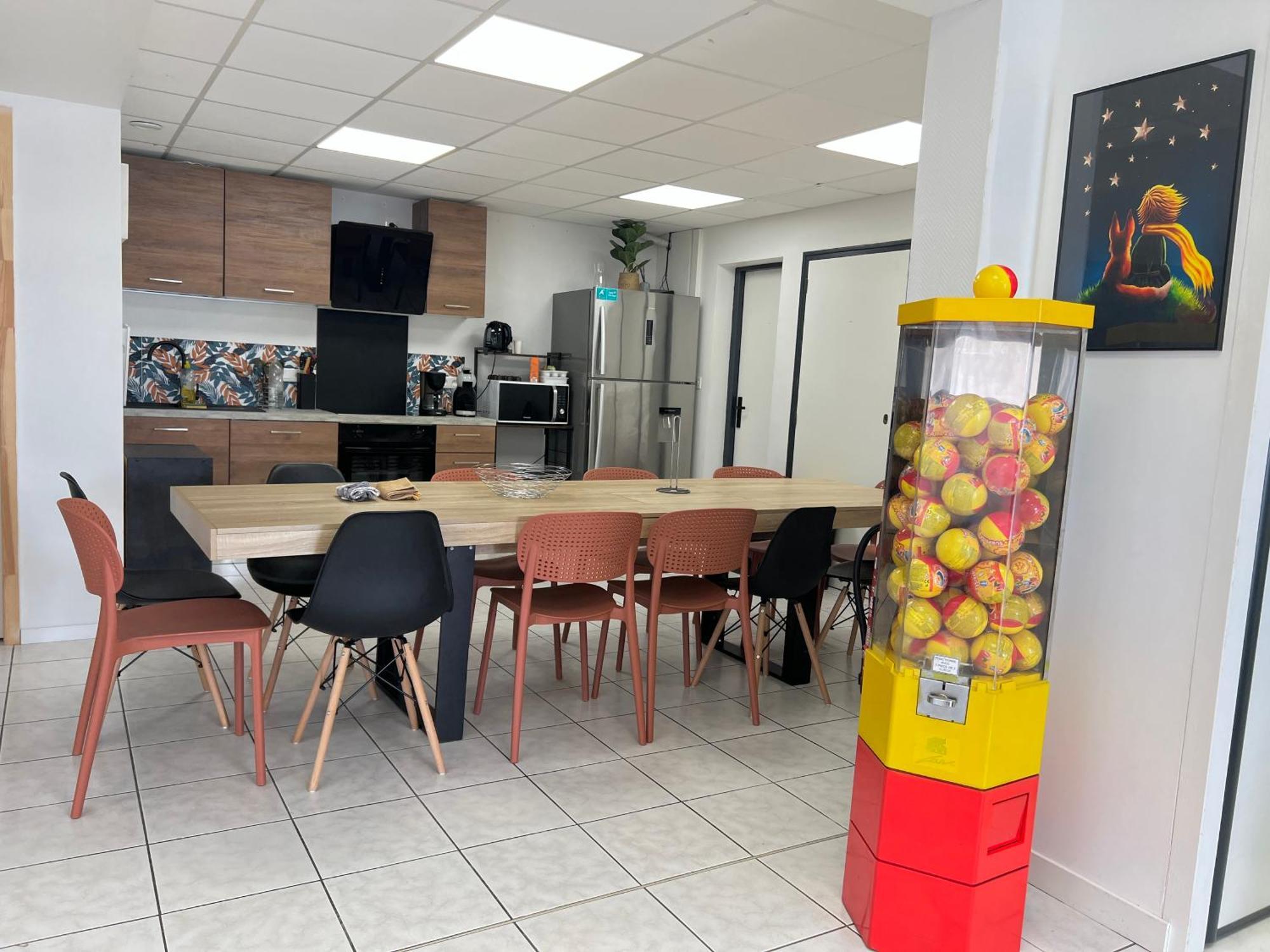 Le Grand Penon ~ Logement Spacieux A 6 Min Du Parc Saint-Georges-les-Baillargeaux Εξωτερικό φωτογραφία